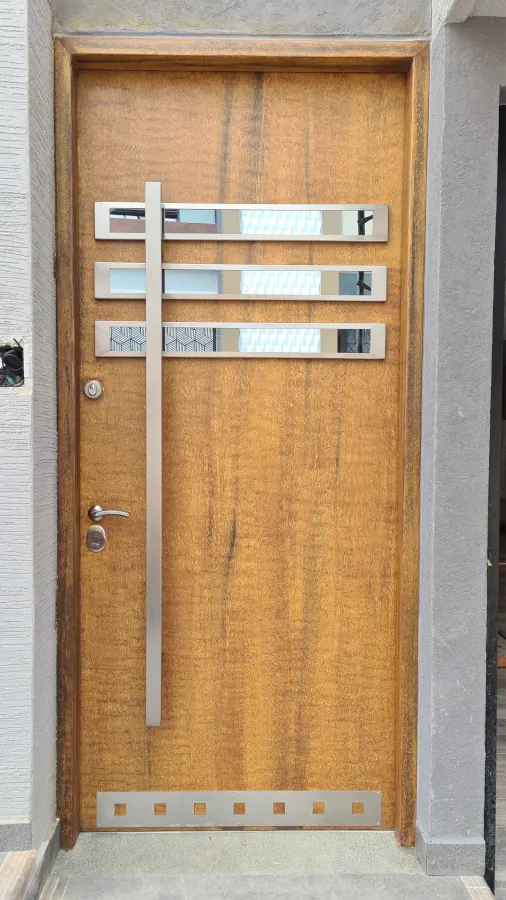 Puerta de seguridad personalizada